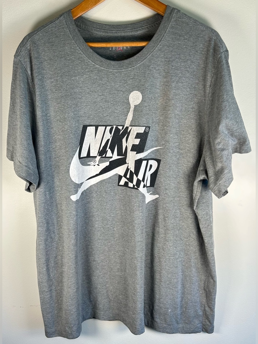 Nike Air Jordan Men’s T-Shirt Size XXL Gray Jumpman Classics HBR Graphic